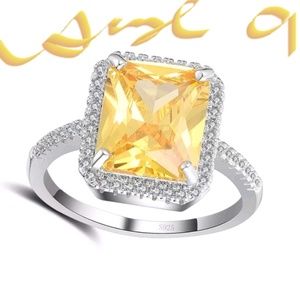 Stunning Silver and Citrine Ring
